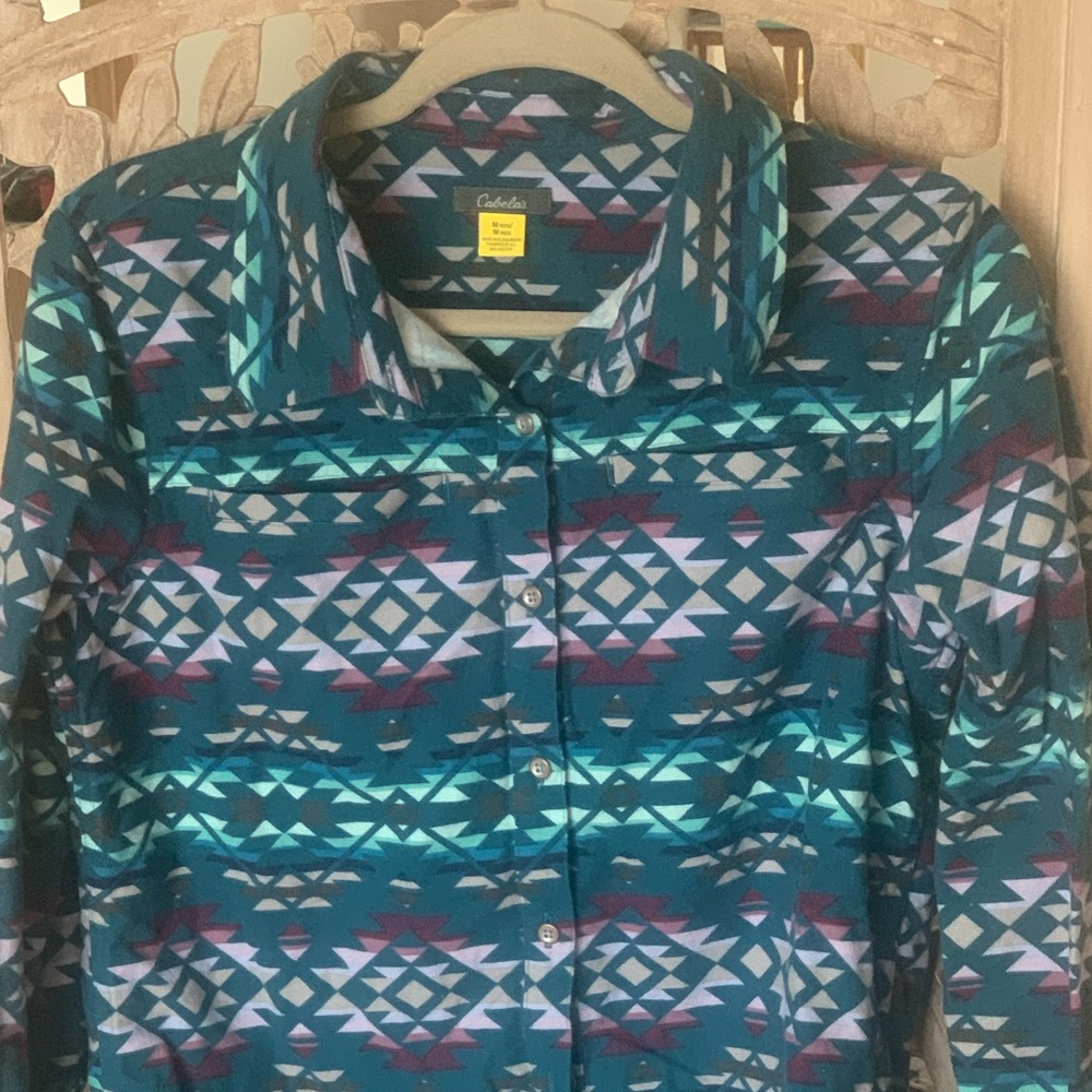 Cabela’s felt flannel top in tribal motif